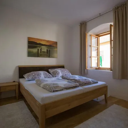Flo & Co Apartment